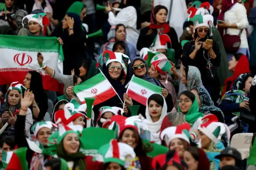 "الفيفا" تكشف موقفها من منح تأشيرات للإيرانيين إلى مونديال أمريكا