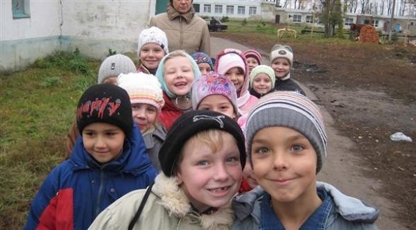 يكتشفان أن طفلهما على قيد الحياة بعد 7 سنوات من إعلامهما بموته