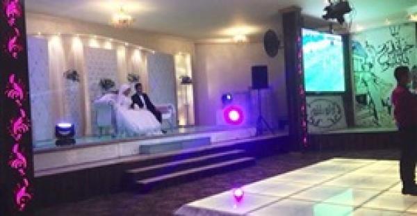 عريس مصري يلغي فقرات حفل زفافه لمشاهدة مباراة المنتخب