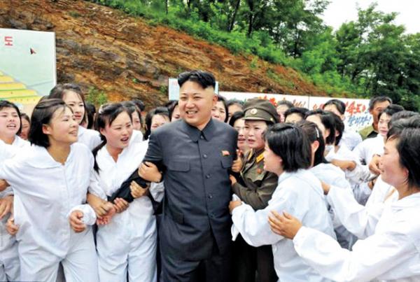 كيم جونغ أون ينافس نجوم البوب في جذب المعجبات