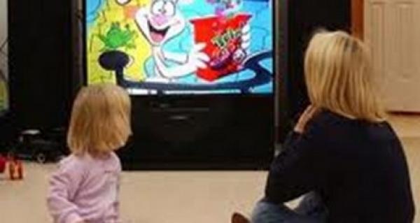 دراسة: مشاهدة التلفزيون لأكثر من خمس ساعات تهدد بالأمراض الرئوية