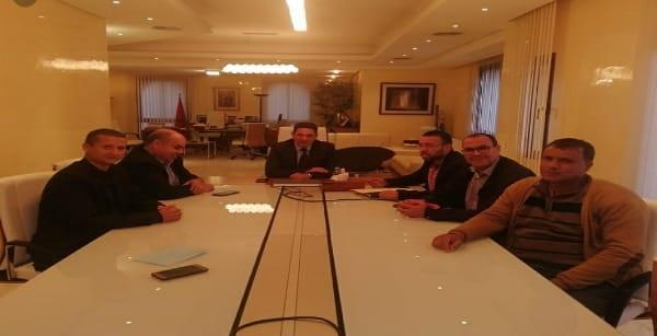 الدكاترة الموظفون يتشبثون بتسوية وضعيتهم وبخدمة وطنهم