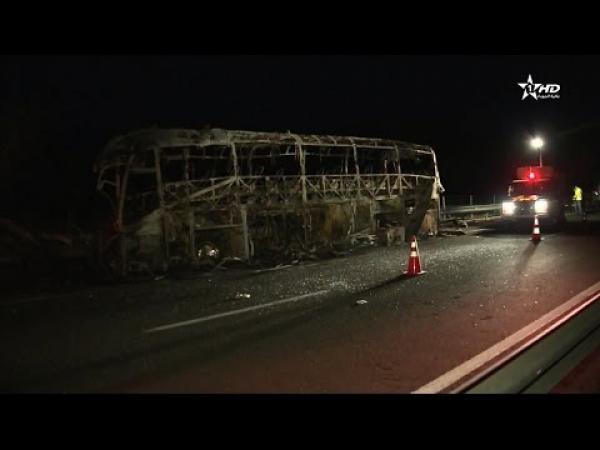 بالفيديو .. تفاصيل فاجعة احتراق حافلة المسافرين على الأولى