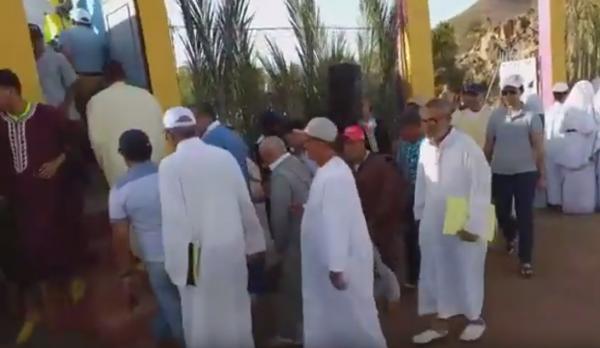 شاهد لحظة حفل افتتاح ملعب تزيرت الذي جرفته السيول