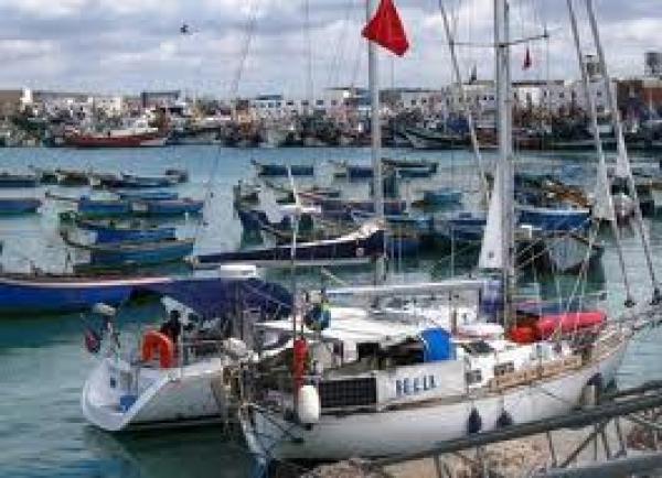 مهنيون مغاربة وإسبان يدعون بطنجة إلى تجديد اتفاقية الصيد البحري الموقعة بين المغرب والاتحاد الأوروبي