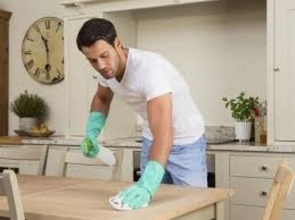 دراسة: الأعمال المنزلية تحسن القدرة الجنسية للرجال