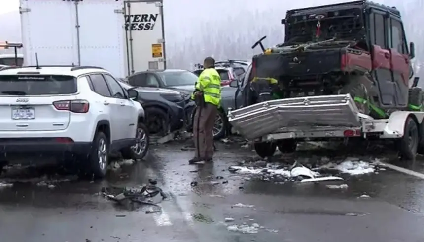 كولورادو .. تصادم جماعي يضم نحو 70 مركبة ويصيب 19 شخصاً