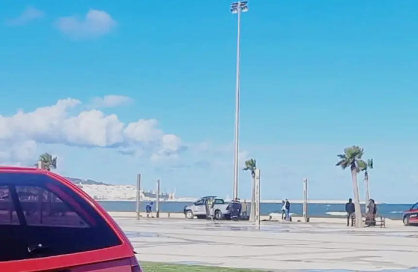 العثور على جثة متحللة بشاطئ مالاباطا بطنجة يستنفر السلطات المحلية