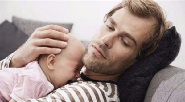 اكتئاب ما بعد الولادة يصيب الرجال أيضاً