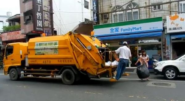 شاحنات القمامة الموسيقية في تايوان