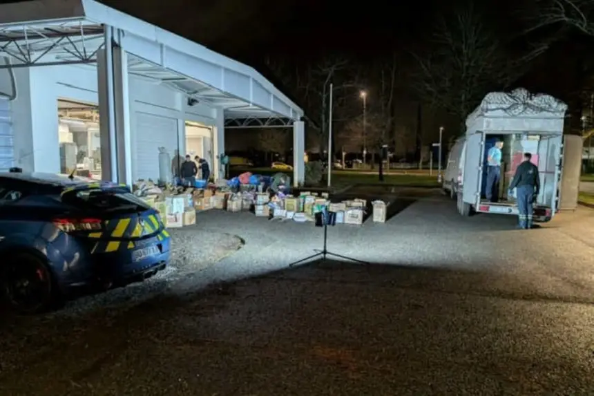 غرامة باهظة لمغربي ضُبط بـ 1600 لتر من زيت الزيتون في فرنسا