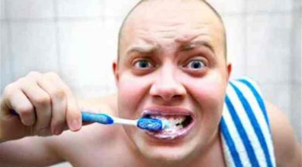 العناية الجيدة بالفم واجبة أثناء علاج السرطان