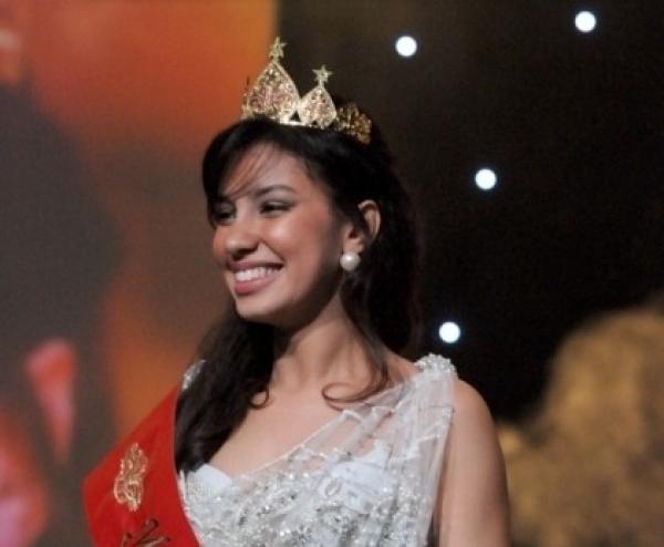 فوضى في مسابقة ملكة جمال المغرب و شابة بيضاوية عادية الجمال تفوز باللقب