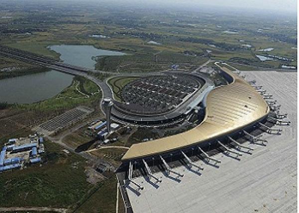 الصين تفتتح أعلى مطار مدني في العالم