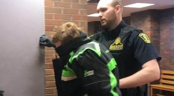 كندا : القبض على لص حاول طبخ حساء من هيكل عظم بشرية