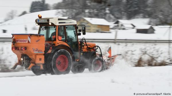النمسا: إنقاذ متزلج بقي مدفونا في الجليد 5 ساعات