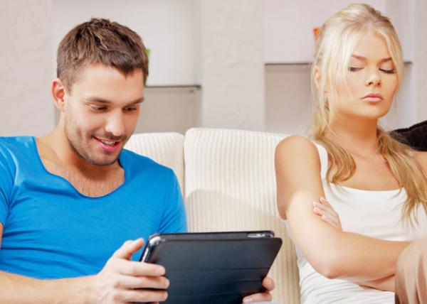 كيف تتعاملين مع غيرتك؟