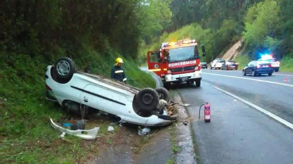 مصرع خمسة أشخاص وإصابة آخر بجروح في حادثة سير جنوب إسبانيا