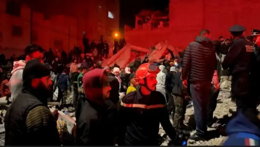 ارتفاع حصيلة انهيار بنايتين بفاس إلى 22 وفاة..ومصادر تكشف معطيات جديدة عن الواقعة