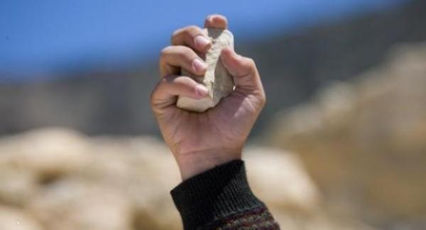 تفاصيل الإعتداء على أستاذ واتهامات لمدير المؤسسة برفض التعاون مع الأمن ونقابيون يدخلون على الخط