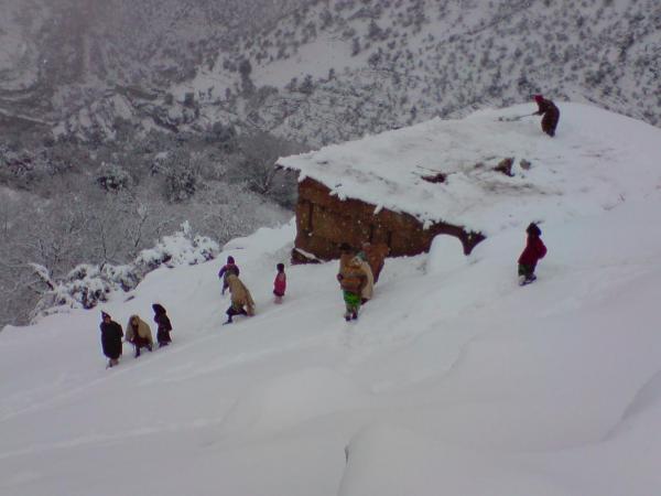 استئناف الدراسة في 865 مؤسسة تعليمية بالمغرب بعد تعليقها بسبب سوء أحوال الطقس
