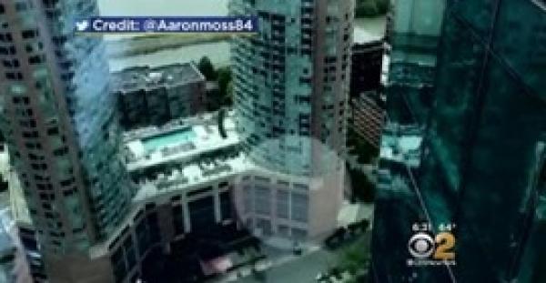 بالفيديو.. مظلي لم تفتح مظلته أثناء القفز خلال عرض في نيورك