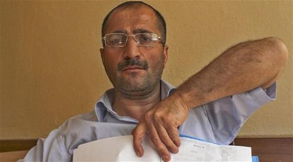 تركي يحاول إثبات أنه على قيد الحياة منذ 10 سنوات