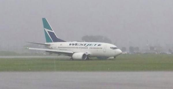 هبوط اضطراري للطائرة التي تقل رونالدو