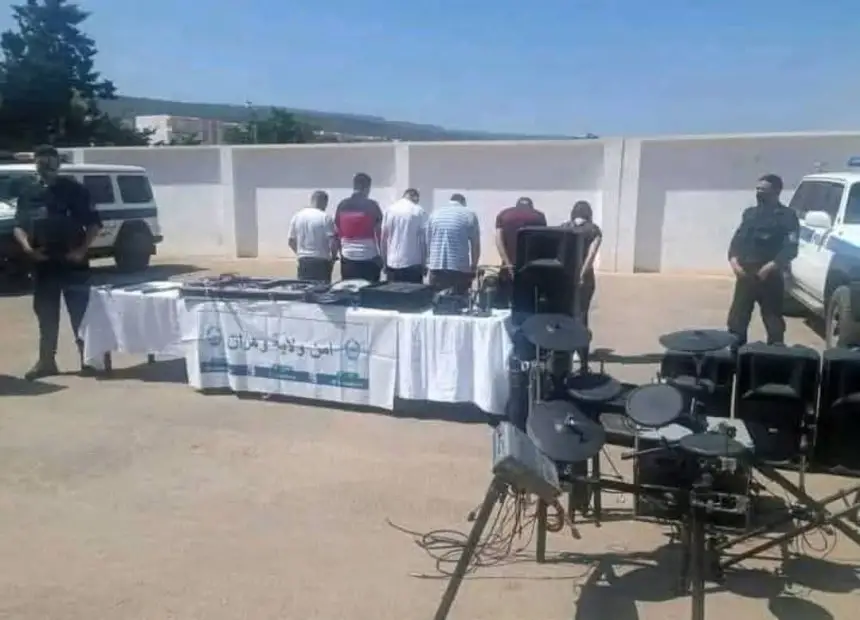 غريب.. فرقة جيل جيلالة تتسبب في اعتقال موسيقيين بالجزائر