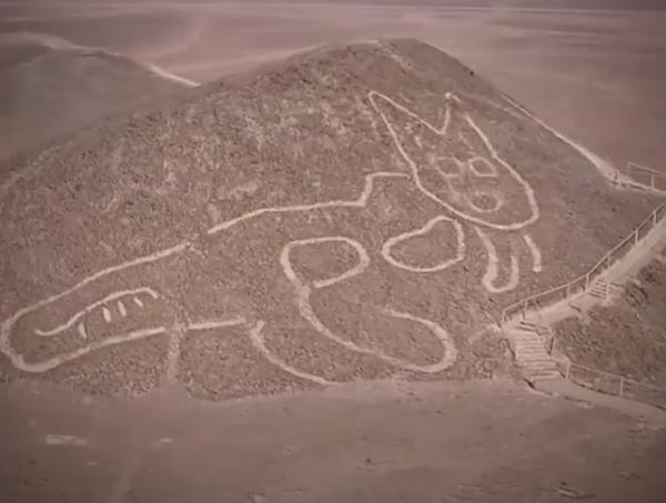 "القط العملاق" .. اكتشاف مذهل فوق تل في بيرو