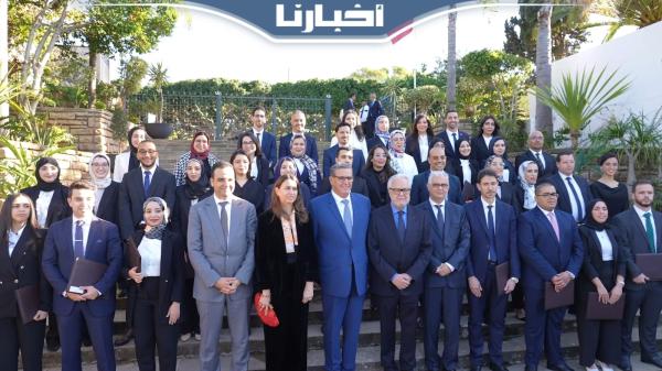 أخنوش يشدد على مركزية تأهيل الموارد البشرية لإصلاح الإدارة