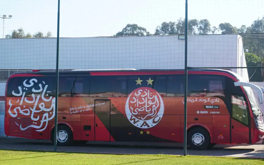 حقيقة الحجز على حافلة الوداد بعد مباراة آسفي بسبب حكم قضائي!