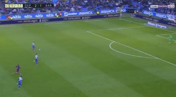 المغربي فيصل فجر يهدر هدفا محققا للديبور أمام برشلونة