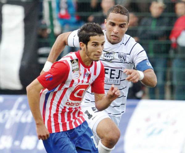 المغرب التطواني حامل اللقب يواجه منافسه شرسه 