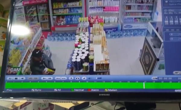 طنجة : شابان يسرقان "بسكويت" ب 22 درهم و يهربان في سيارتهما