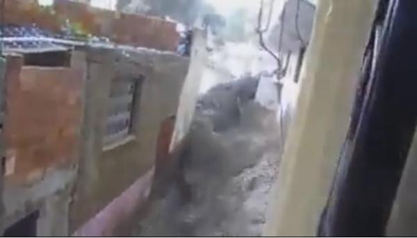 خطير .. سيول الامطار تغرق ضواحي مدينة فاس