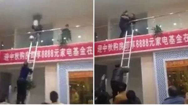 بالفيديو: معركة عنيفة تنشب بين متسوقين في مركز تجاري صيني