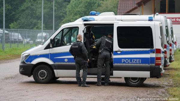 بلاغ بتهمة التحرش ضد امرأة ضربت شرطيا في "مكان حساس"