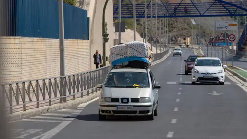 بسبب 50 يورو.. القضاء الإسباني يدين مغربياً حاول إرشاء شرطي بمعبر "تراخال"