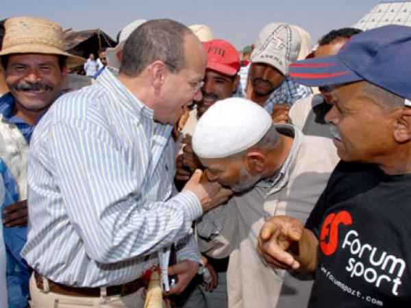 مصيرحزب الأصالة والمعاصرة بعد استقالة فؤاد عالي الهمة 