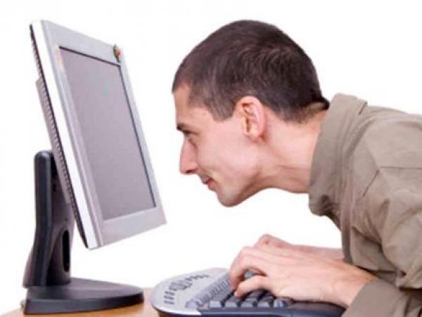 \'إدمان الإنترنت\' يعطل أداء الروابط العصبية بالمخ