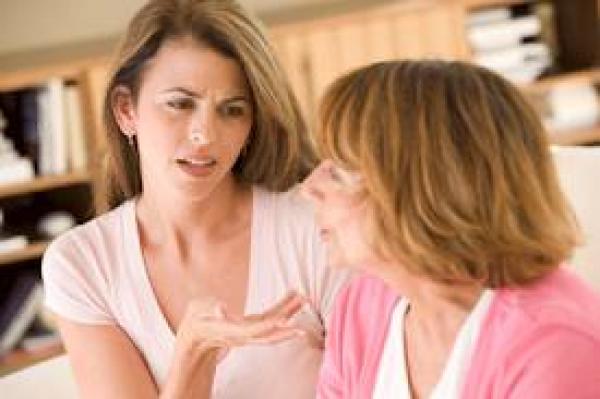 كيف تحولين حماتك إلى صديقة