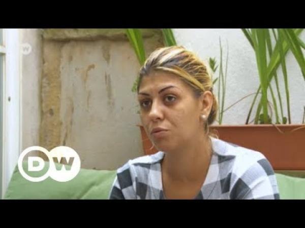 بائعة هوى سابقة تحكي عن قسوة هذه "المهنة"