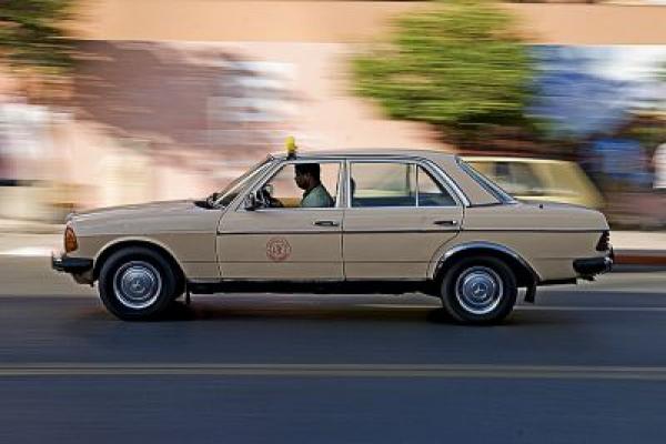 مراكش : مطاردة هوليودية للص سرق طاكسي يحمل فتاتين