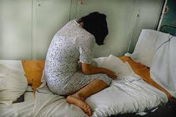 فضيحة: أب ستيني يتسبب في حمل ابنته التي تعاني من إعاقة على مستوى الفهم والنطق وهذه التفاصيل