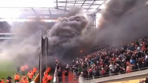 بالفيديو - جماهير كولن تعبرعن غضبها بعد الهبوط بسحابة سوداء 