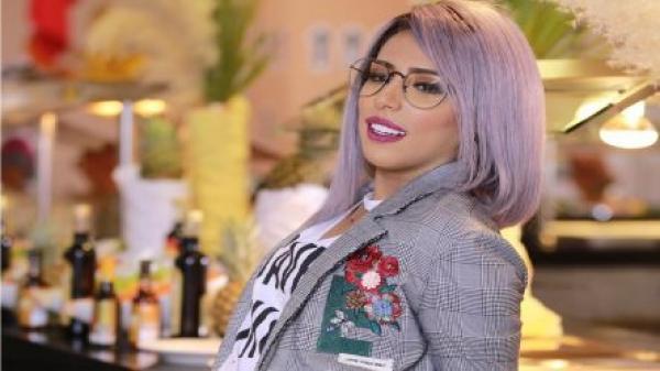 فنانة مغربية تنشر صورا من غرفة النوم .. هذا شكلي الحقيقي المقرف (صورة)