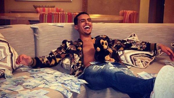 جاب الربحة عاوتاني..أشهر "لاعب قمار" بالمغرب يحصد أزيد من نصف مليار في أسبوع !