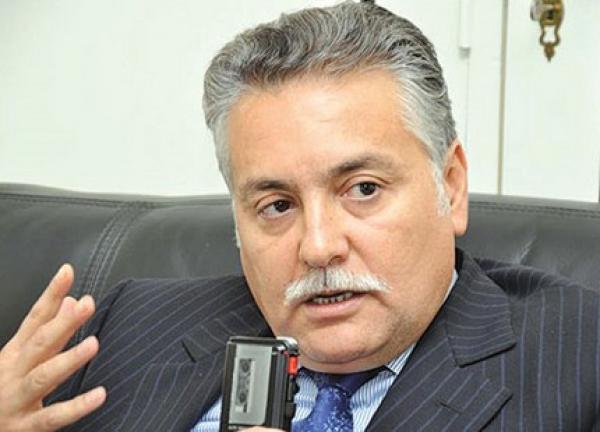 الصحافيون المطرودون من مؤسسة "البيان" يحجزون أرضا بمليارين و يصيبون بنعبدالله بالدهشة