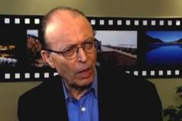 المخرج نبيل عيوش في مهرجان كان